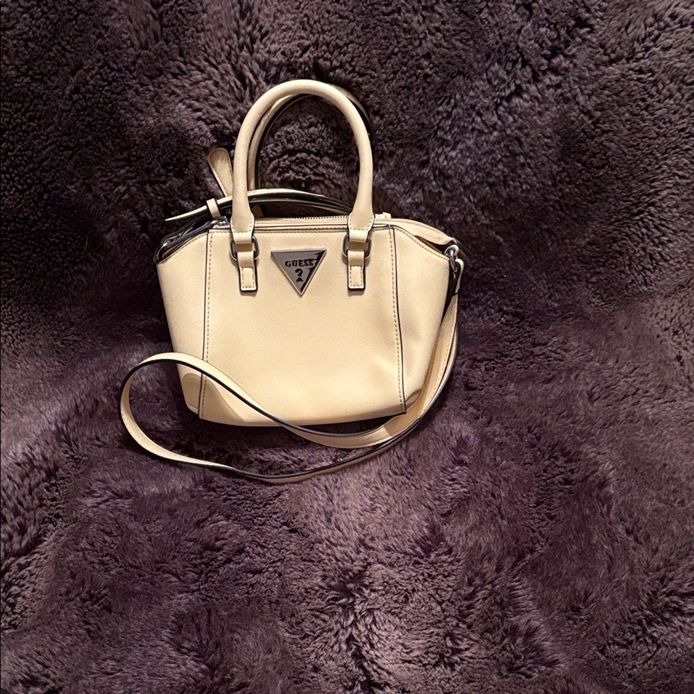 Guess Mini Bag in Creamy yellow